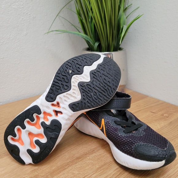 Youth Nike Renew Run size 12.5C - Picture 7 of 9
